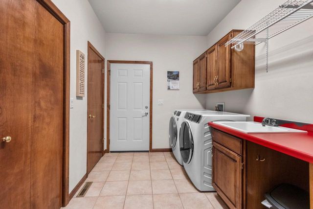 945 BRIGHTON DRIVE, Menasha, WI 54952