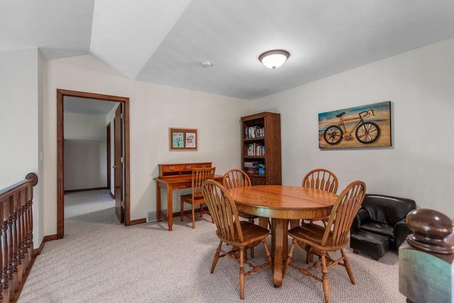 945 BRIGHTON DRIVE, Menasha, WI 54952