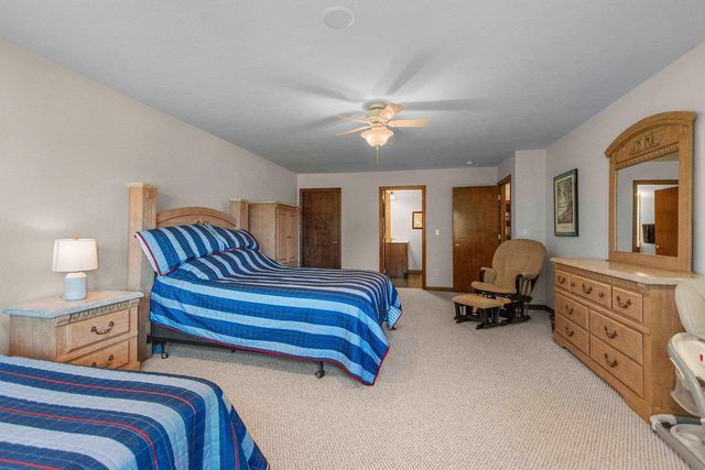 945 BRIGHTON DRIVE, Menasha, WI 54952