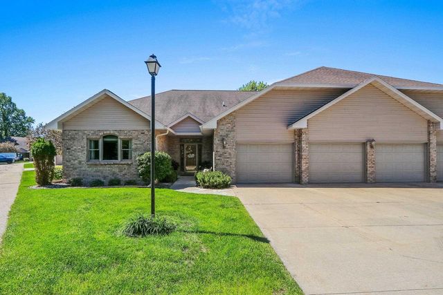 945 BRIGHTON DRIVE, Menasha, WI 54952