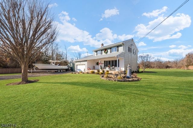 9 Tara Dr, Hillsborough Twp., NJ 08844