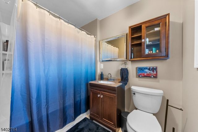 9 Tara Dr, Hillsborough Twp., NJ 08844