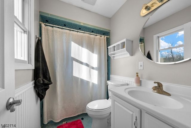 9 Tara Dr, Hillsborough Twp., NJ 08844