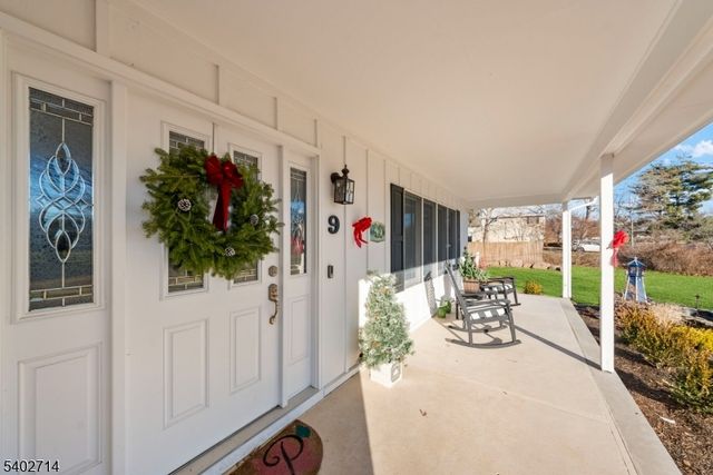 9 Tara Dr, Hillsborough Twp., NJ 08844