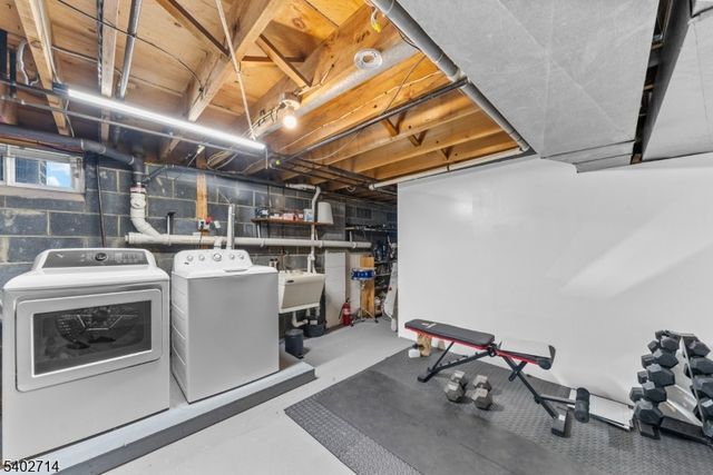 9 Tara Dr, Hillsborough Twp., NJ 08844