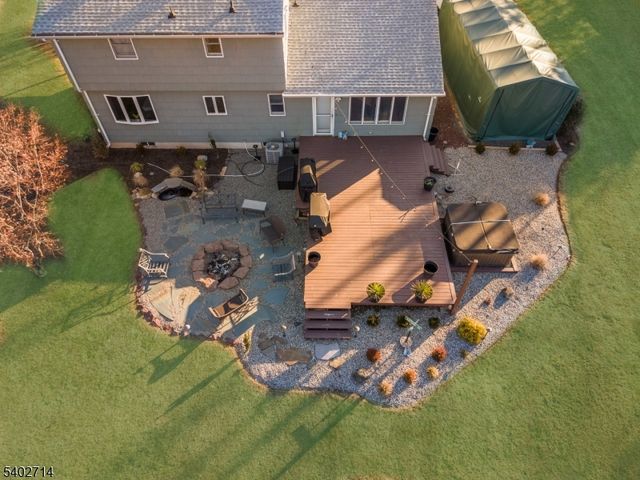 9 Tara Dr, Hillsborough Twp., NJ 08844