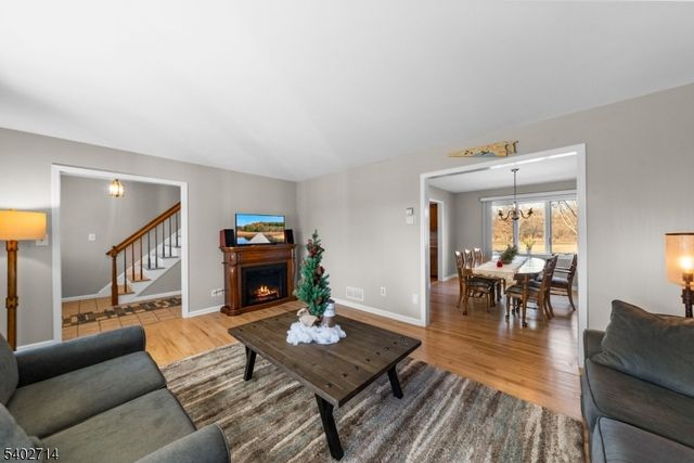 9 Tara Dr, Hillsborough Twp., NJ 08844