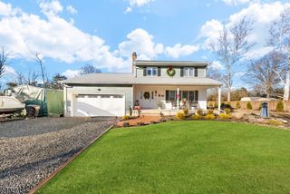 9 Tara Dr, Hillsborough Twp., NJ 08844