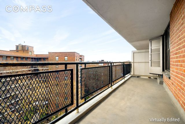 3550 85th St Apt 9J, New York City, NY 11372