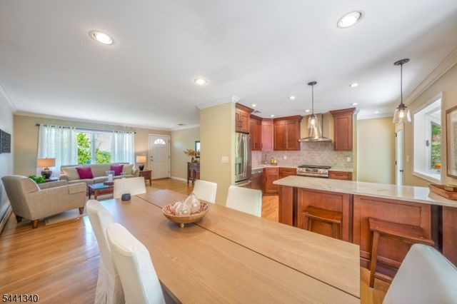 42 Chilton St, Bernardsville Boro, NJ 07924