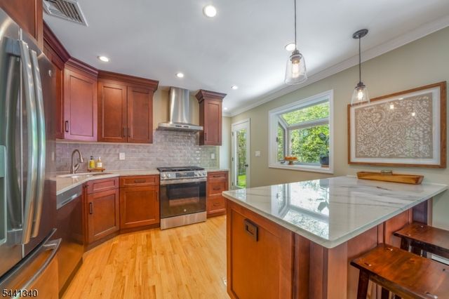 42 Chilton St, Bernardsville Boro, NJ 07924