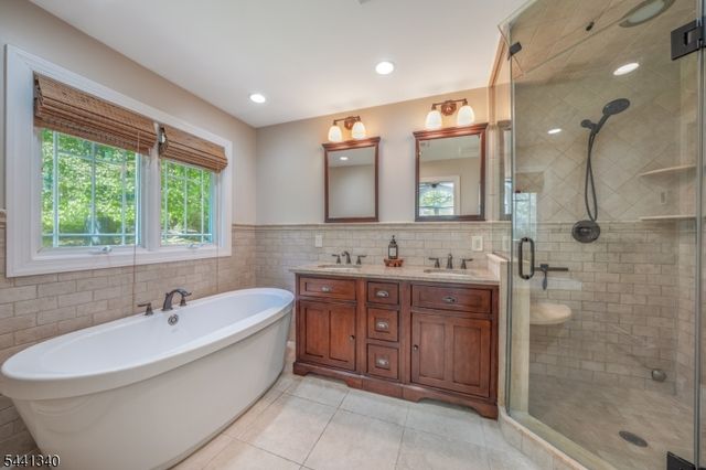 42 Chilton St, Bernardsville Boro, NJ 07924