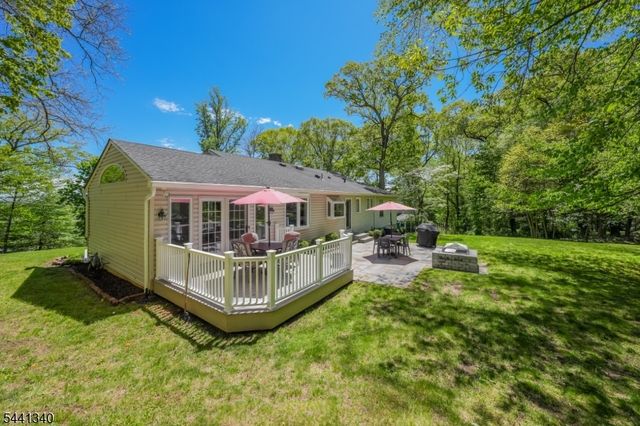 42 Chilton St, Bernardsville Boro, NJ 07924
