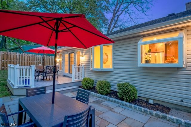 42 Chilton St, Bernardsville Boro, NJ 07924