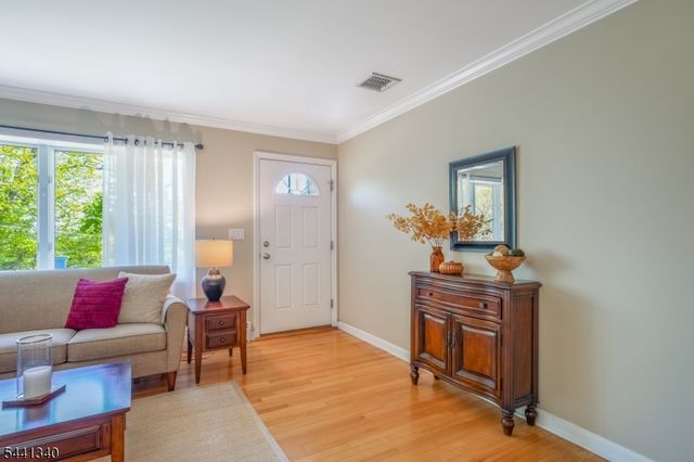 42 Chilton St, Bernardsville Boro, NJ 07924