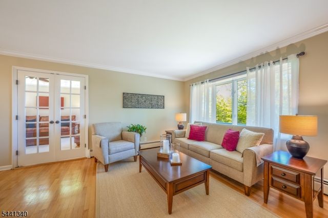 42 Chilton St, Bernardsville Boro, NJ 07924