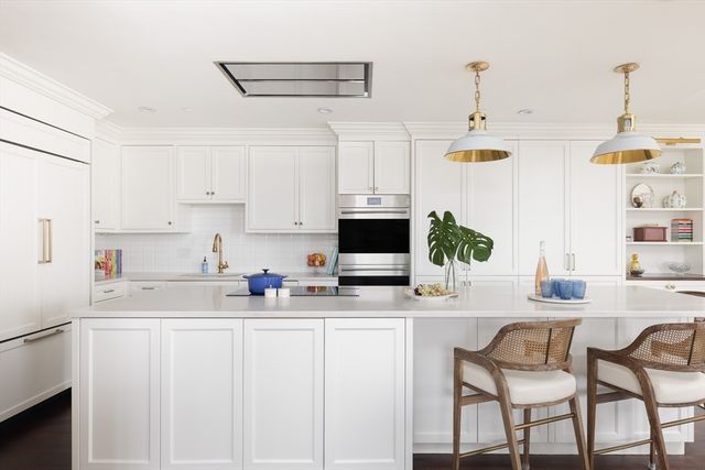 1 Huntington Ave 1204, Boston, MA 02116