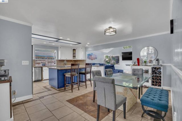 31262 San Andreas Dr, Union City, CA 94587