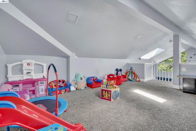 31262 San Andreas Dr, Union City, CA 94587