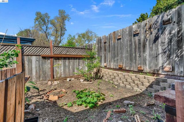 31262 San Andreas Dr, Union City, CA 94587