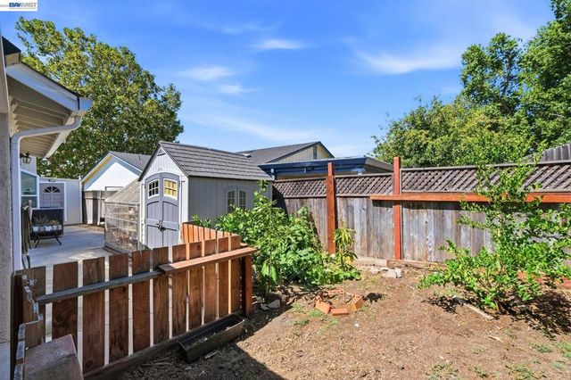 31262 San Andreas Dr, Union City, CA 94587