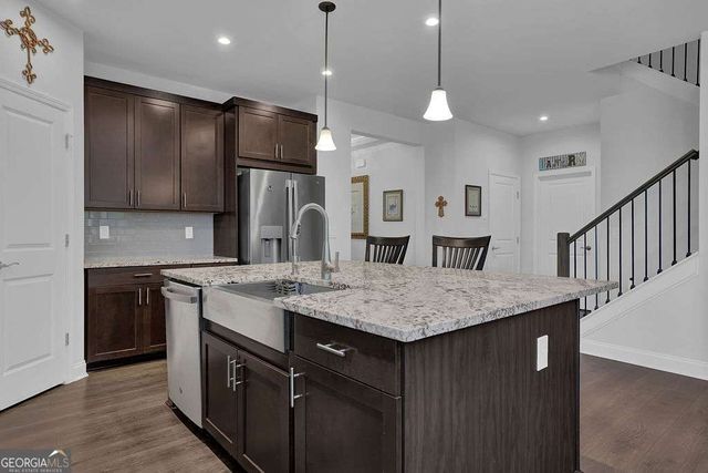 6050 Stargazer Way, Cumming, GA 30028