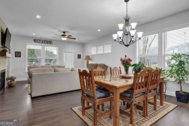 6050 Stargazer Way, Cumming, GA 30028