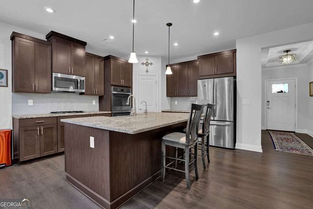 6050 Stargazer Way, Cumming, GA 30028