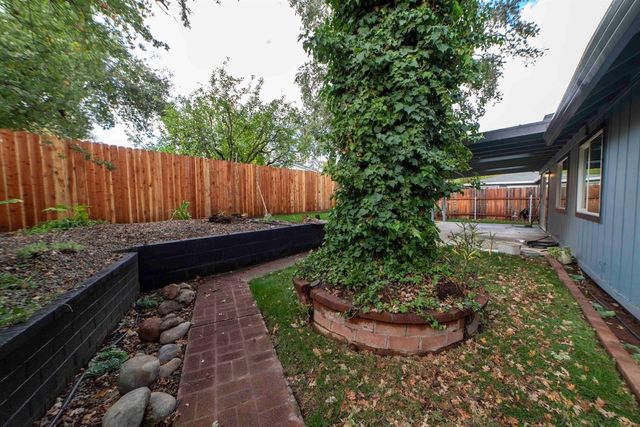 5801 Pecan Ave, Orangevale, CA 95662