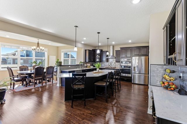 4469 Schilling Way, Woodbury, MN 55129