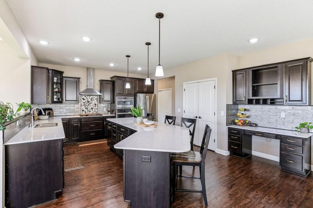 4469 Schilling Way, Woodbury, MN 55129