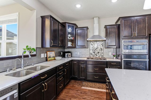 4469 Schilling Way, Woodbury, MN 55129