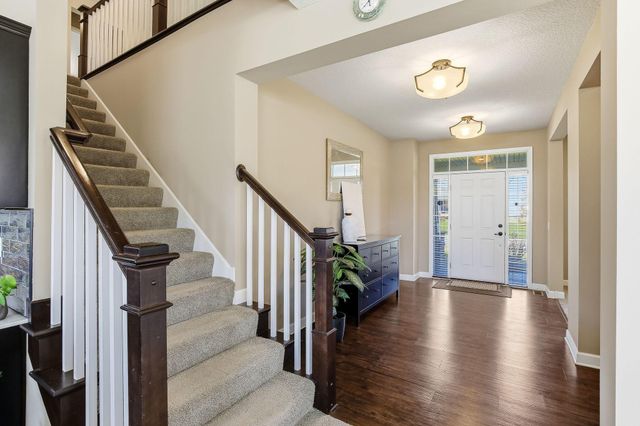 4469 Schilling Way, Woodbury, MN 55129