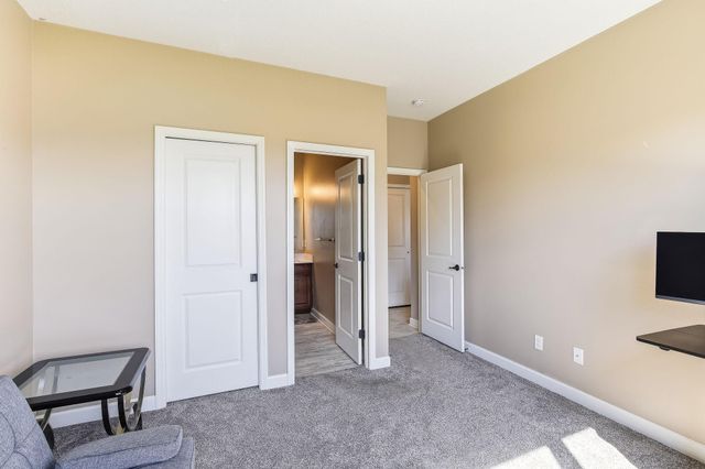 4469 Schilling Way, Woodbury, MN 55129