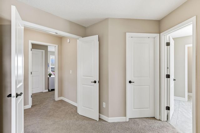 4469 Schilling Way, Woodbury, MN 55129