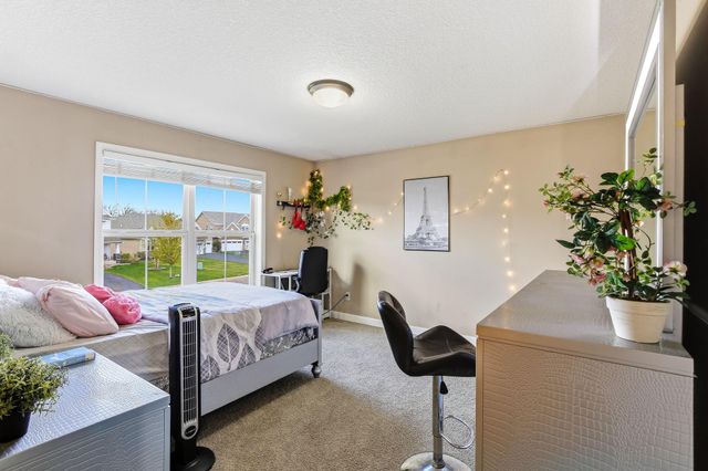 4469 Schilling Way, Woodbury, MN 55129