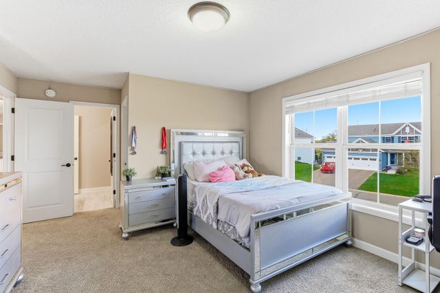 4469 Schilling Way, Woodbury, MN 55129