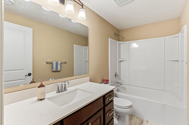 4469 Schilling Way, Woodbury, MN 55129