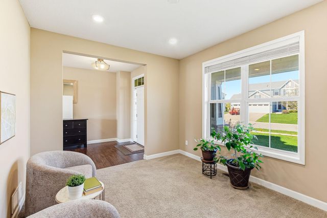 4469 Schilling Way, Woodbury, MN 55129