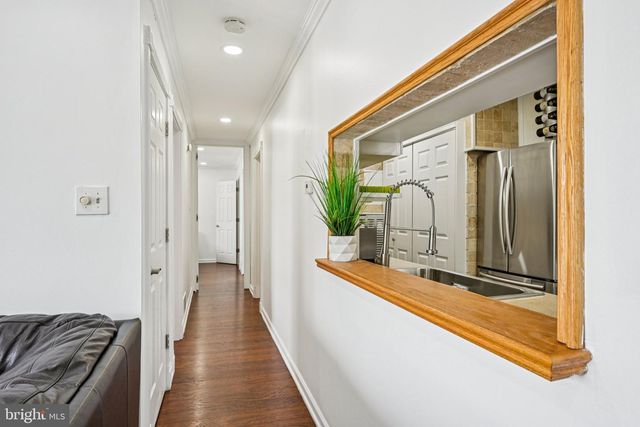 1006 THORNTON CT, North Wales, PA 19454