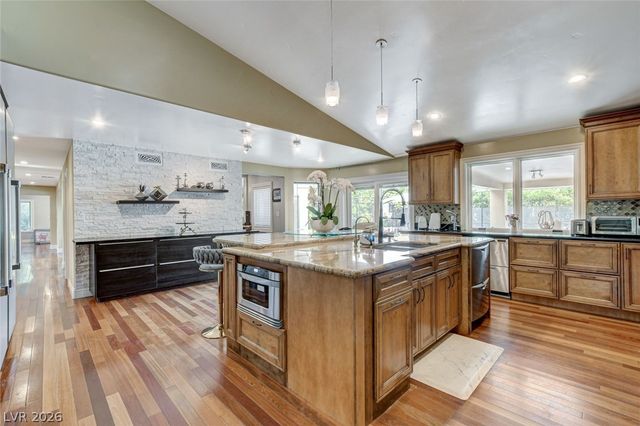 7001 Alamitos Circle, Las Vegas, NV 89120