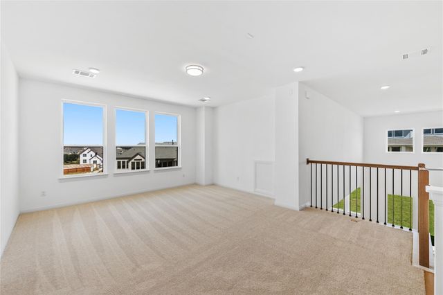 905 S Hemingway LOOP, Liberty Hill, TX 78642