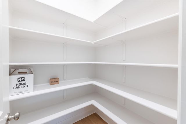 905 S Hemingway LOOP, Liberty Hill, TX 78642