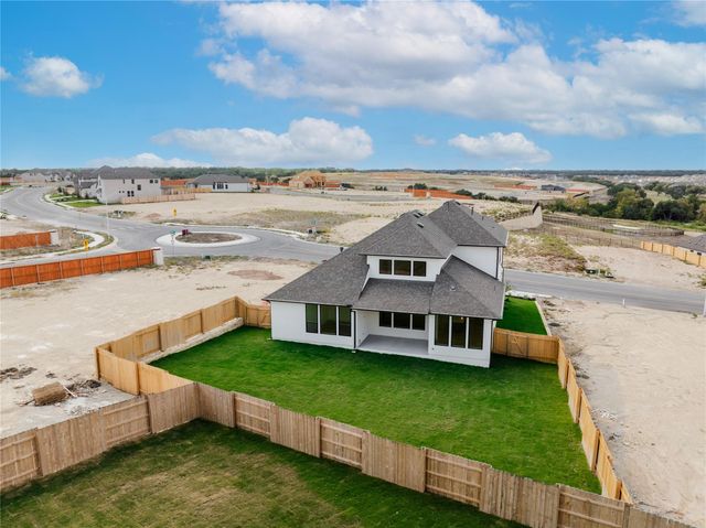 905 S Hemingway LOOP, Liberty Hill, TX 78642