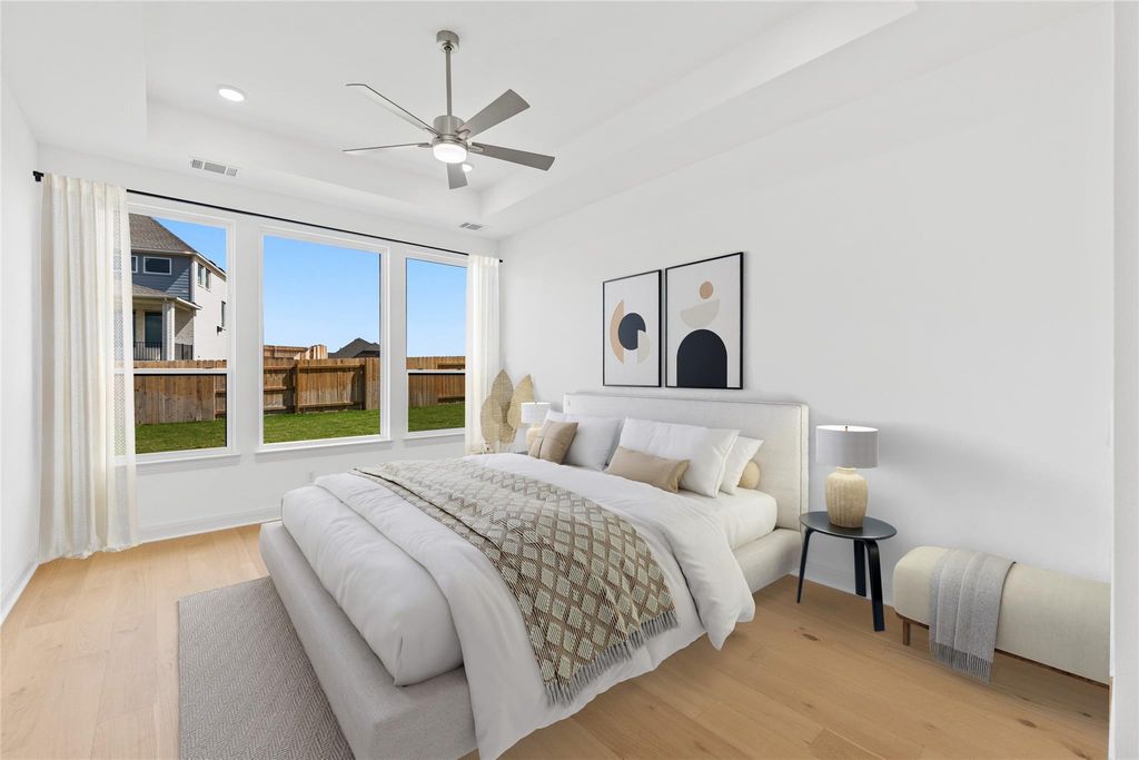 905 S Hemingway LOOP, Liberty Hill, TX 78642