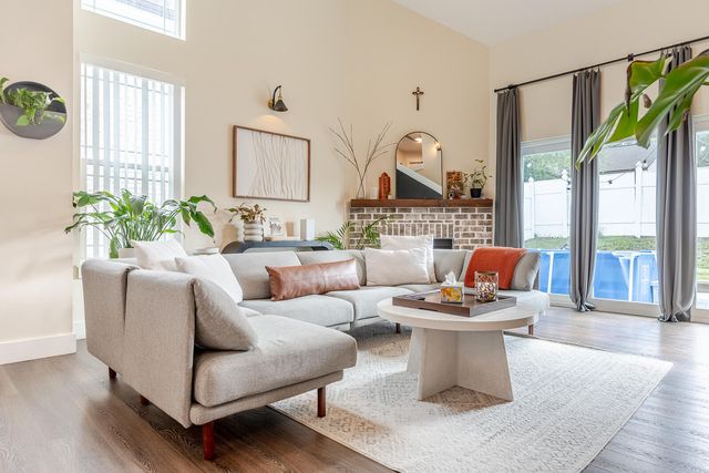 409 Hideaway Lane, Niceville, FL 32578