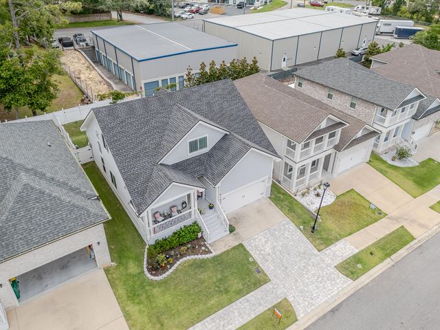 409 Hideaway Lane, Niceville, FL 32578