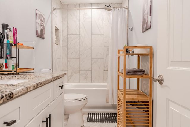 409 Hideaway Lane, Niceville, FL 32578