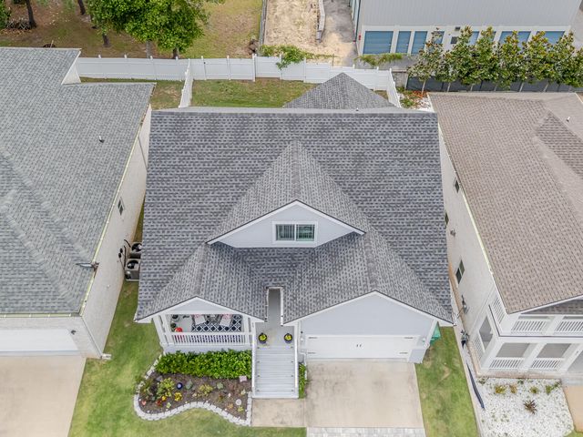 409 Hideaway Lane, Niceville, FL 32578