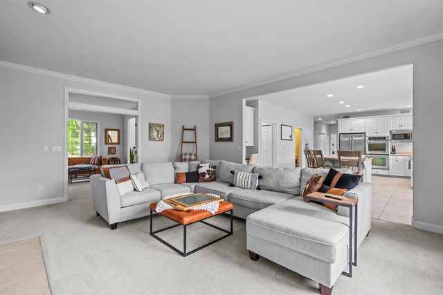 601 E CARRINGTON LANE, Appleton, WI 54913